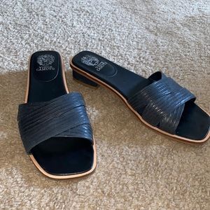 VINCE CAMUTO Slip-On